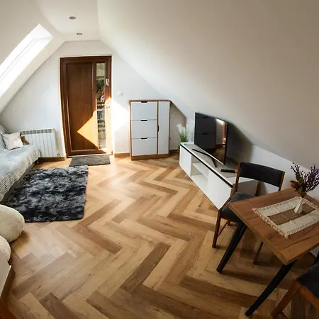 شقة Dom W Chomranicach-domek Grillowy *